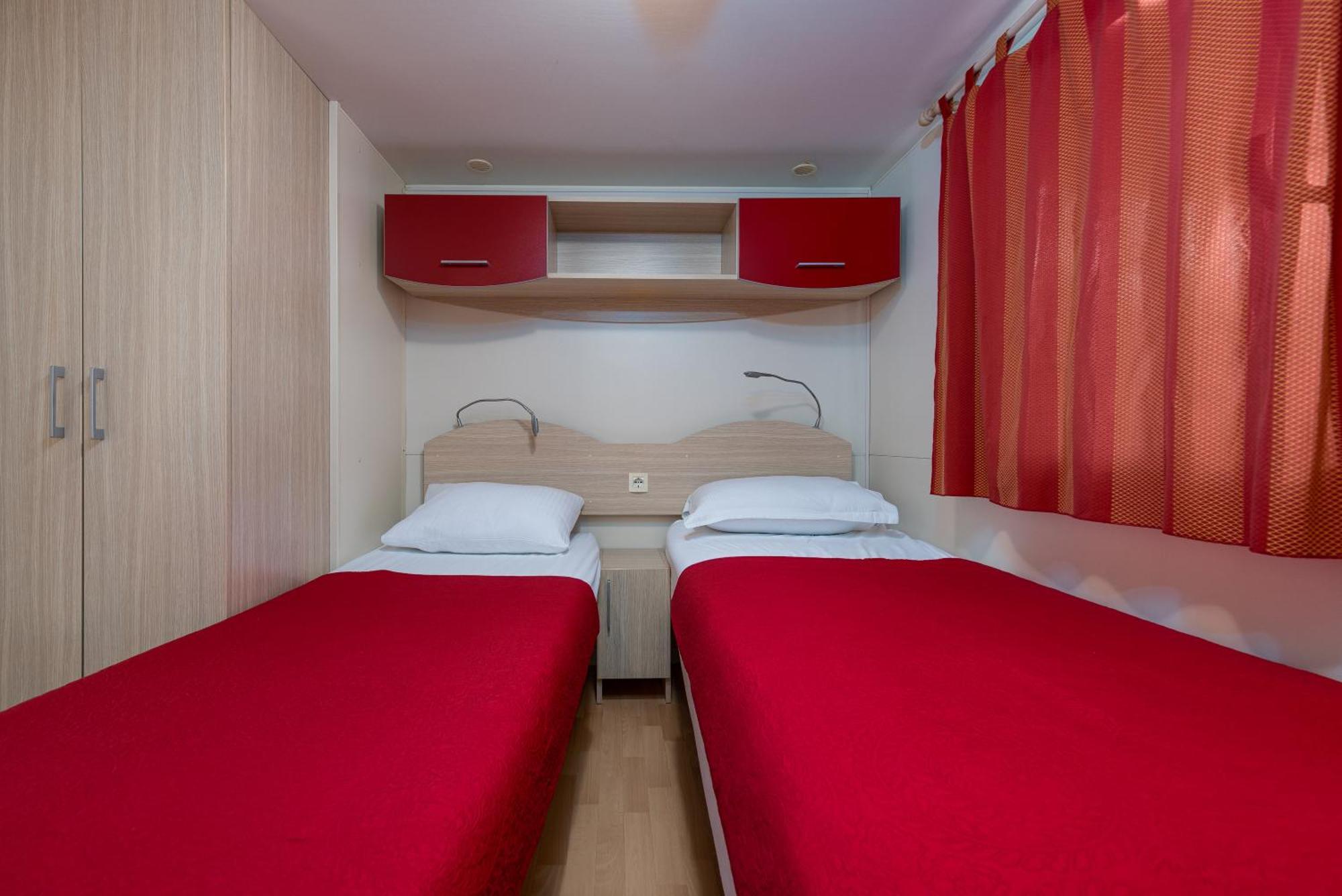 Camp Mrkva Mobile Homes With Pool ซูโกชัน ภายนอก รูปภาพ