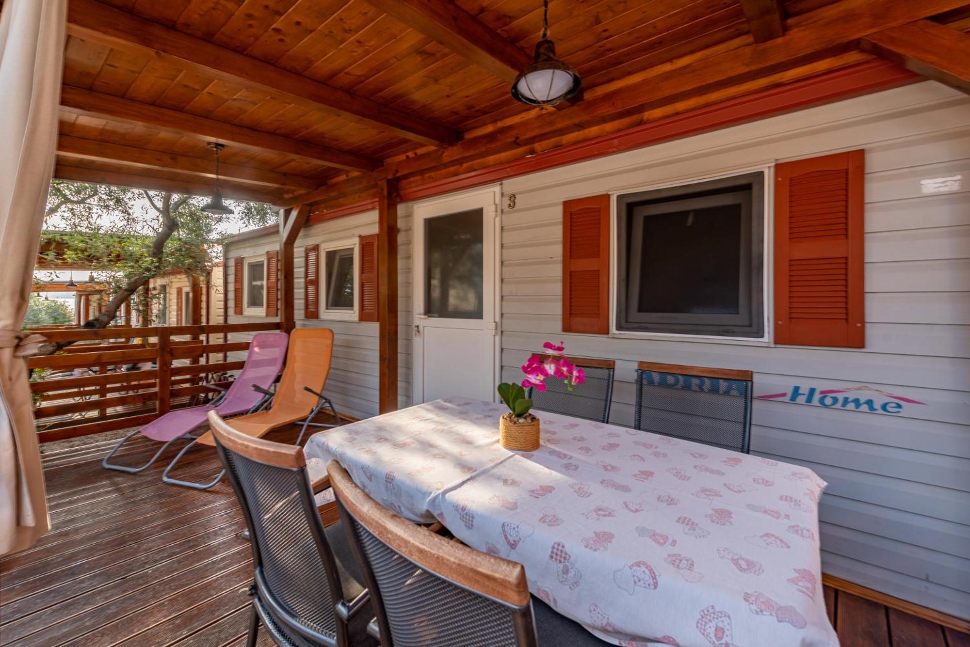 Camp Mrkva Mobile Homes With Pool ซูโกชัน ห้อง รูปภาพ