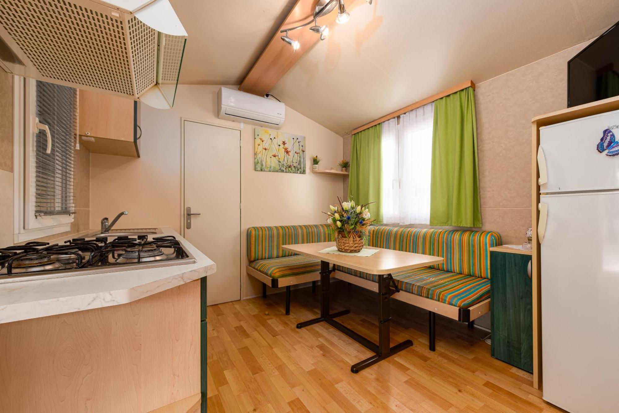 Camp Mrkva Mobile Homes With Pool ซูโกชัน ห้อง รูปภาพ