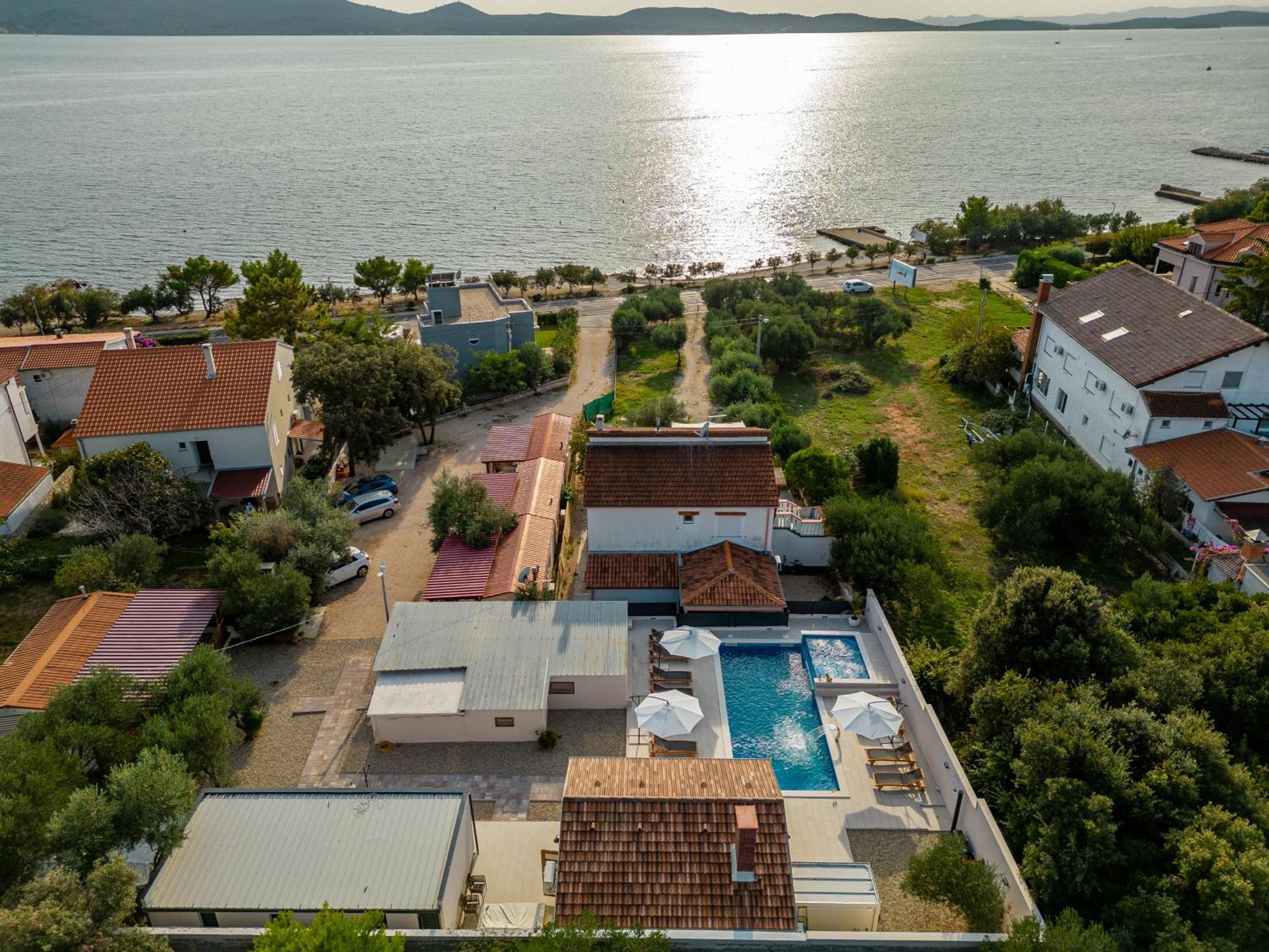 Camp Mrkva Mobile Homes With Pool ซูโกชัน ภายนอก รูปภาพ